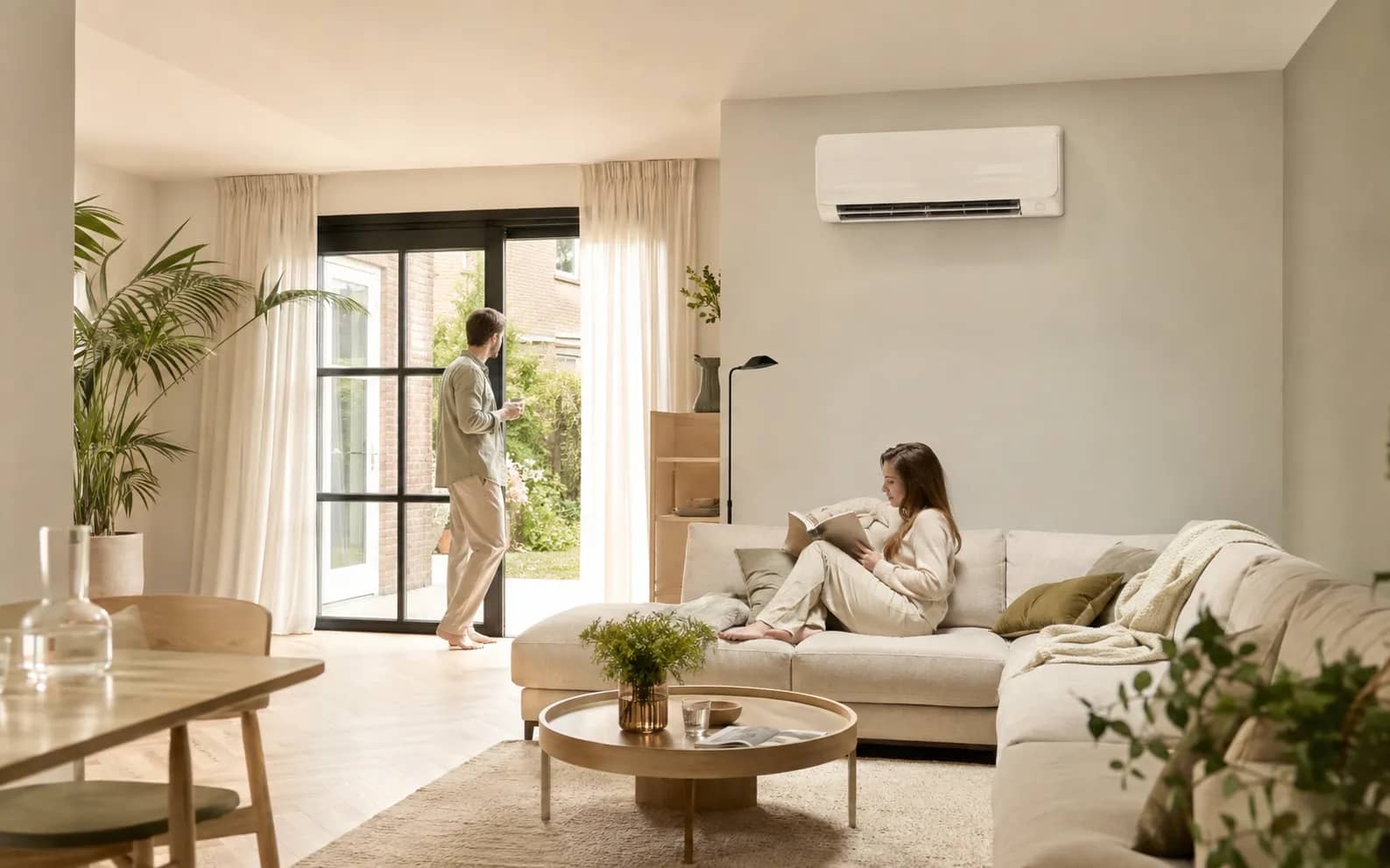 Comfortabele woonkamer met wandairco